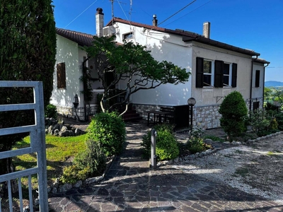 casa in vendita a Sassoferrato