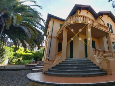 Villa bifamiliare in vendita a Rosignano Marittimo Livorno Chioma