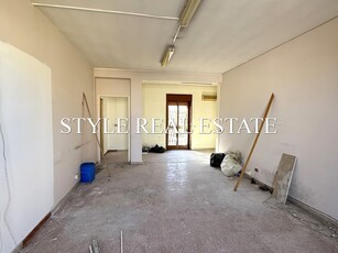 Appartamento in Vendita a Siracusa, zona Epipoli, 80'000€, 140 m²