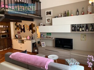 Bilocale in Affitto a Vercelli, zona Centro, 420€, 40 m², arredato