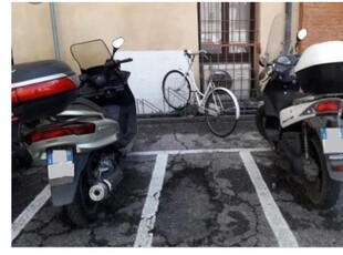 Box/Garage/Posto auto in affitto a Salerno, Frazione Centro città