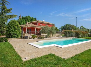 Casa a Avenale con piscina, terrazza e giardino