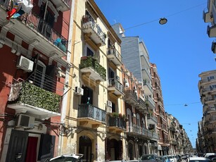 Casa a Bari in Via Calefati, Manzoni- Libertà