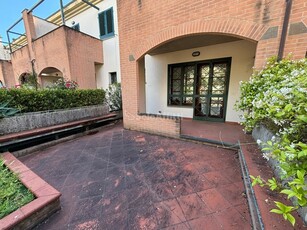 Casa Indipendente in Affitto a Firenze, zona Galluzzo, 1'250€, 110 m², arredato