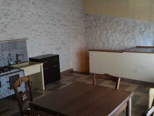 Casa Indipendente in Affitto a Ragusa, 350€, 80 m², arredato