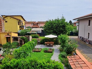 Casa Indipendente in Vendita a Lucca, zona San Pietro a Vico, 330'000€, 100 m², arredato, con Box