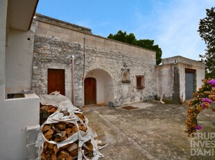 Cisternino - Fabbricato in Pietra T508