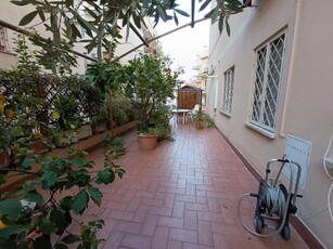 Gianicolense Trilocale buone condizioni con giardino pavimentato e posto auto