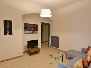 Quadrilocale in Affitto a Genova, zona CENTRO, 1'200€, 98 m², arredato