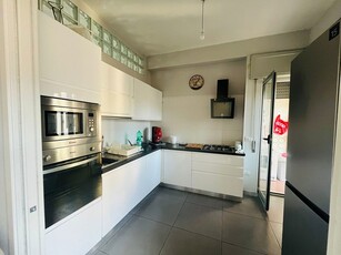 Quadrilocale in Affitto a Napoli, 1'300€, 115 m²