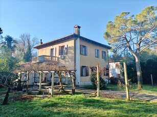 STORICA E MESTOSA VILLA SINGOLA PLURICAMERE CON PARCO DI 1.500 MQ Gradisca d’Isonzo