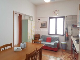 Trilocale in Affitto a Catanzaro, zona Lungomare, 450€, 75 m², arredato