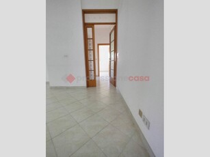 Trilocale in Affitto a Livorno, 700€, 79 m²