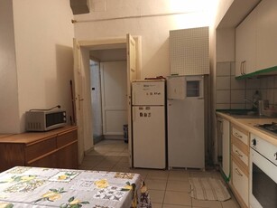 Trilocale in Affitto a Pisa, zona San Martino, 800€, 70 m², arredato