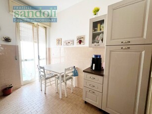 Trilocale in Affitto a Vercelli, zona Semicentro, 80 m²