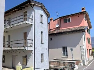 Trilocale in Vendita a Brescia, zona CITTA' - Zona Nord, 215'000€, 74 m², arredato