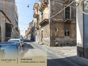 Trilocale in Vendita a Catania, 73'000€, 95 m²