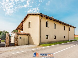 Vendita Casa indipendente Strada Tetto Nuovo 19, Fossano