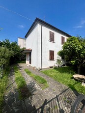 Villa Bifamiliare a Brescia in Via dei Turlini, S. Anna