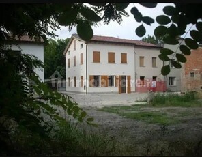 Villa nuova a Novi di Modena - Villa ristrutturata Novi di Modena