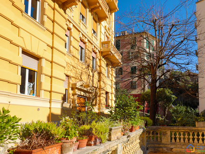 Appartamento con giardino in salita di santa brigida 21, Genova