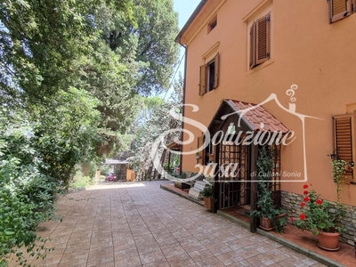 Villa con giardino, Collesalvetti parrana san giusto