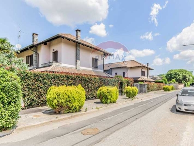 Villa in Vendita ad Busto Arsizio - 325000 Euro