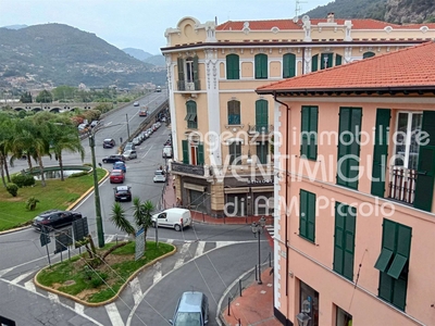 Quadrilocale in Largo Torino 20 a Ventimiglia