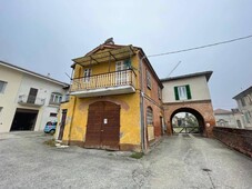 Casa indipendente da ristrutturare a San Salvatore Monferrato