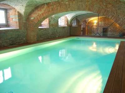 Appartamenti di lusso vicino a Lucca con piscine interne ed esterne