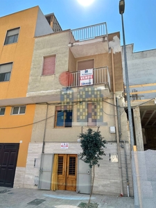 Appartamento indipendente in Via Guglielmo Marconi 149 a San Ferdinando di Puglia