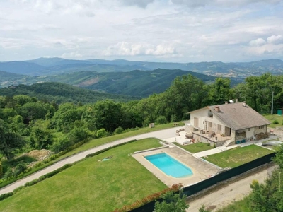 Esclusiva villa di 12270 mq in vendita Umbertide, Italia