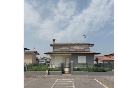 Villa in vendita a Verolavecchia, Via Sottotenente Paolo Brunelli