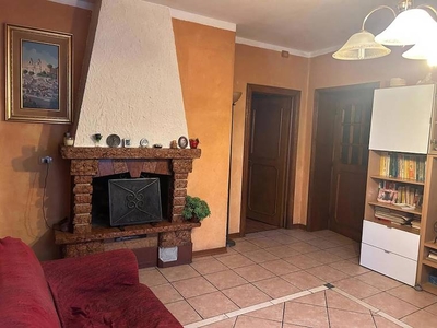 Appartamento in vendita a Castelnuovo di Garfagnana, via Nicola Fabrizi , 20 - Castelnuovo di Garfagnana, LU