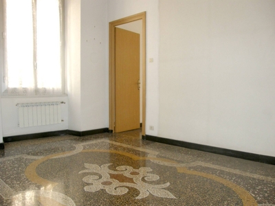 Appartamento in Via Venezia, Genova, 6 locali, 1 bagno, 87 m²