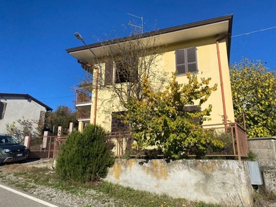 Casa indipendente in Costalta, Alta Val Tidone, 5 locali, 2 bagni