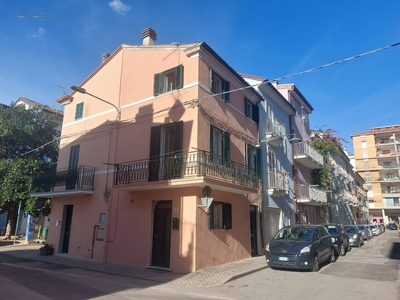 Casa indipendente in Via La Spezia, San Benedetto del Tronto, 3 locali