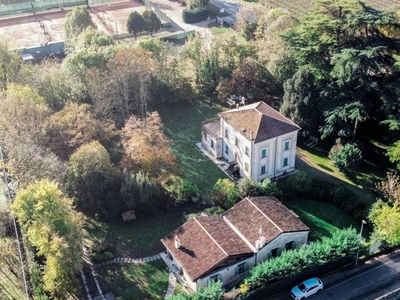 Villa di 679 mq in vendita Verona, Italia