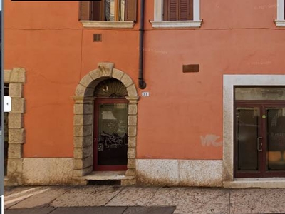 Locale commerciale in Affitto a Verona Via Carducci