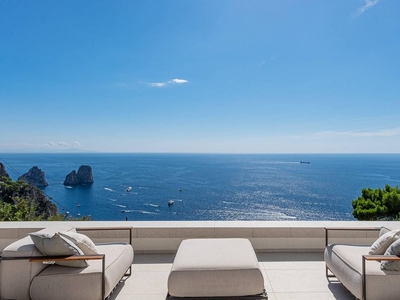 Prestigiosa villa di 120 mq in vendita, Capri, Italia