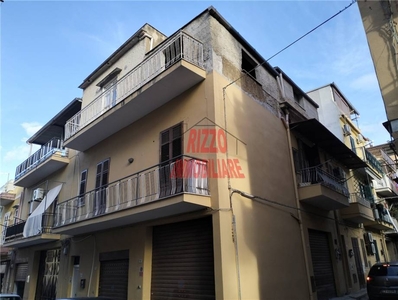 Appartamento a Villabate, 6 locali, 2 bagni, 160 m², 1° piano