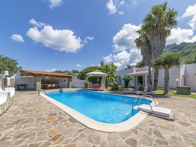 Villa di 295 mq in vendita Forio, Campania