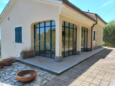 Villa in vendita a Vezzi Portio - Zona: San Giorgio