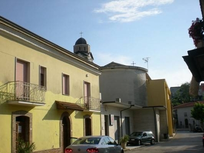 Palazzo in Via Roma a Ceppaloni