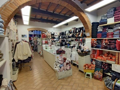 Abbigliamento in vendita a Bagno a Ripoli strada Regionale Chiantigiana, 222