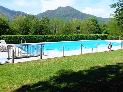 Appartamento a Montegrino Valtravaglia con piscina