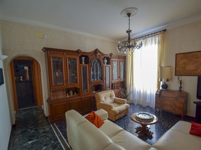 Appartamento In Vendita Genova Voltri Via Camozzini ref