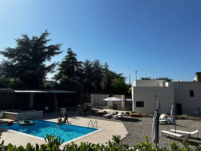 Appartamento 'La Villa - Blu House' con piscina condivisa, Wi-Fi e aria condizionata