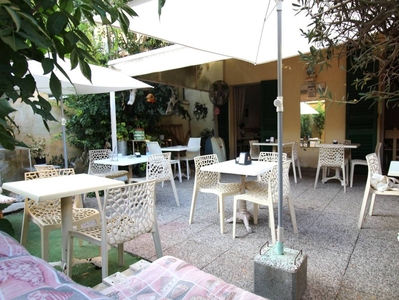 Bar in vendita a Pisa via San Giuseppe Benedetto Cottolengo