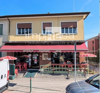 Bar in vendita a Treviso via Noalese, 15A